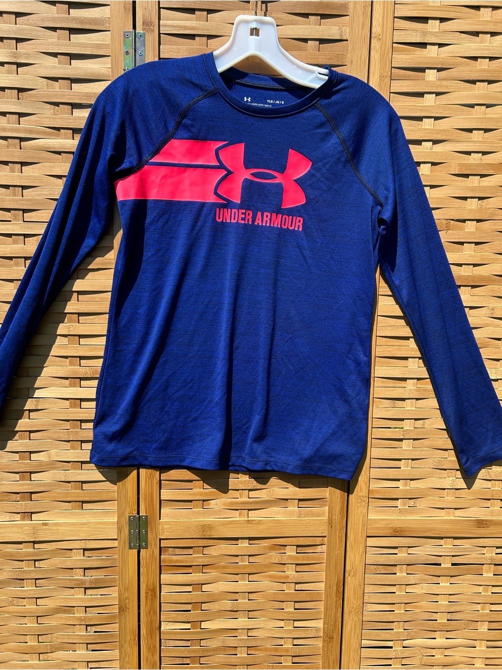 🐾2/$8- Under Armour Navy Long Sleeve Top with Pink Logo Stripe
